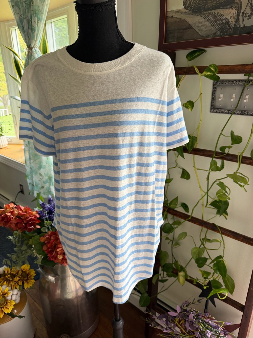 Lou & Grey White and Light Blue Striped Short Sleeve Tee